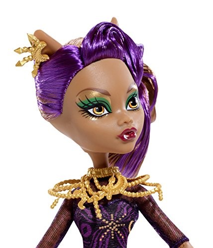 clawdeen wolf frights camera action