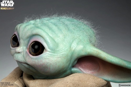 Sideshow Collectibles Star Wars: The Mandalorian - Baby Yoda The Child Life-Size Statue - 42cm