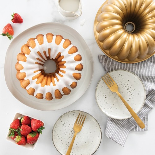 Nordic Ware Elegant Party Bundt Pan
